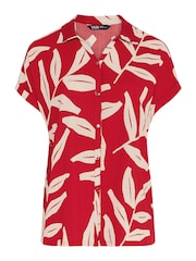 Yours Curve Red Leaf Leaf Crinkle Short Sleeve Shirt - Image 5 of 5