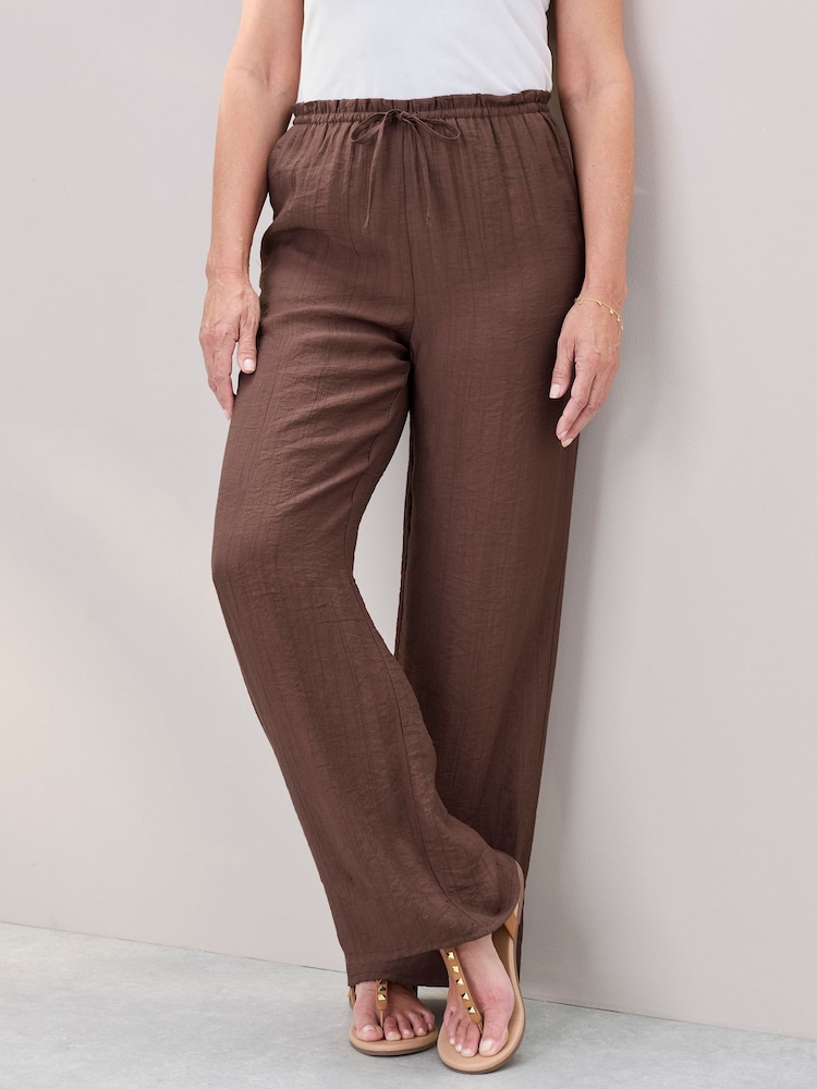 Cotton Traders Brown Crinkle Pull On Wide Leg Trousers - Image 2 of 4 Cotton Traders Brown Crinkle Pull On Wide Leg Trousers - Image 2 of 4