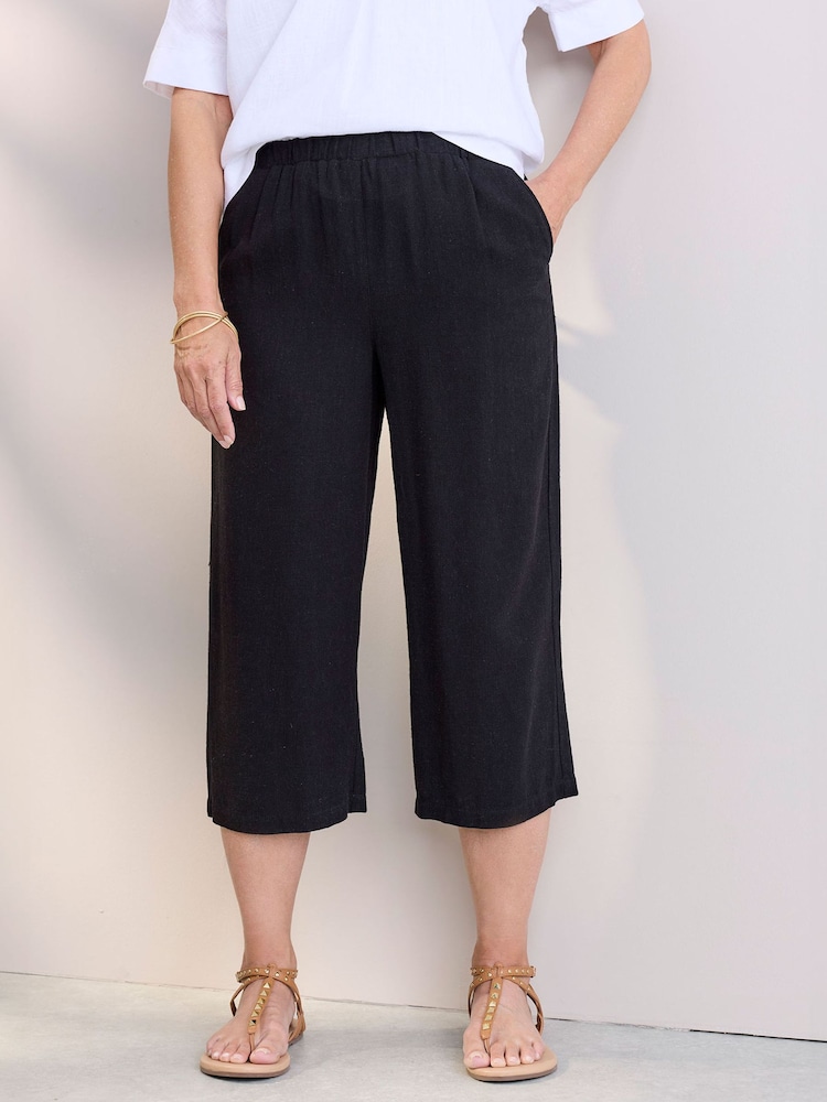Cotton Traders Black Viscose Linen Blend Cropped Trousers - Image 4 of 4 Cotton Traders Black Viscose Linen Blend Cropped Trousers - Image 4 of 4