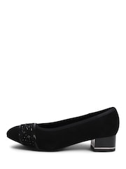 Pavers Wide Fit Slip-On Court Shoes - Bild 1 von 5