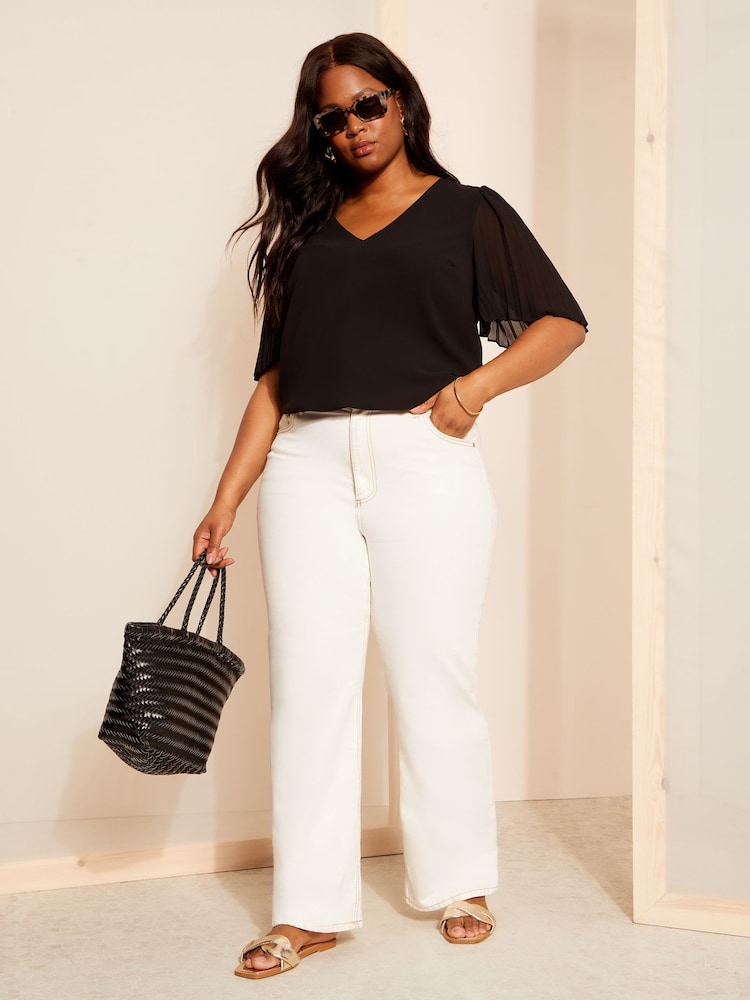 Curves Like These Black Short Sleeve Pleated Top - Image 3 of 4