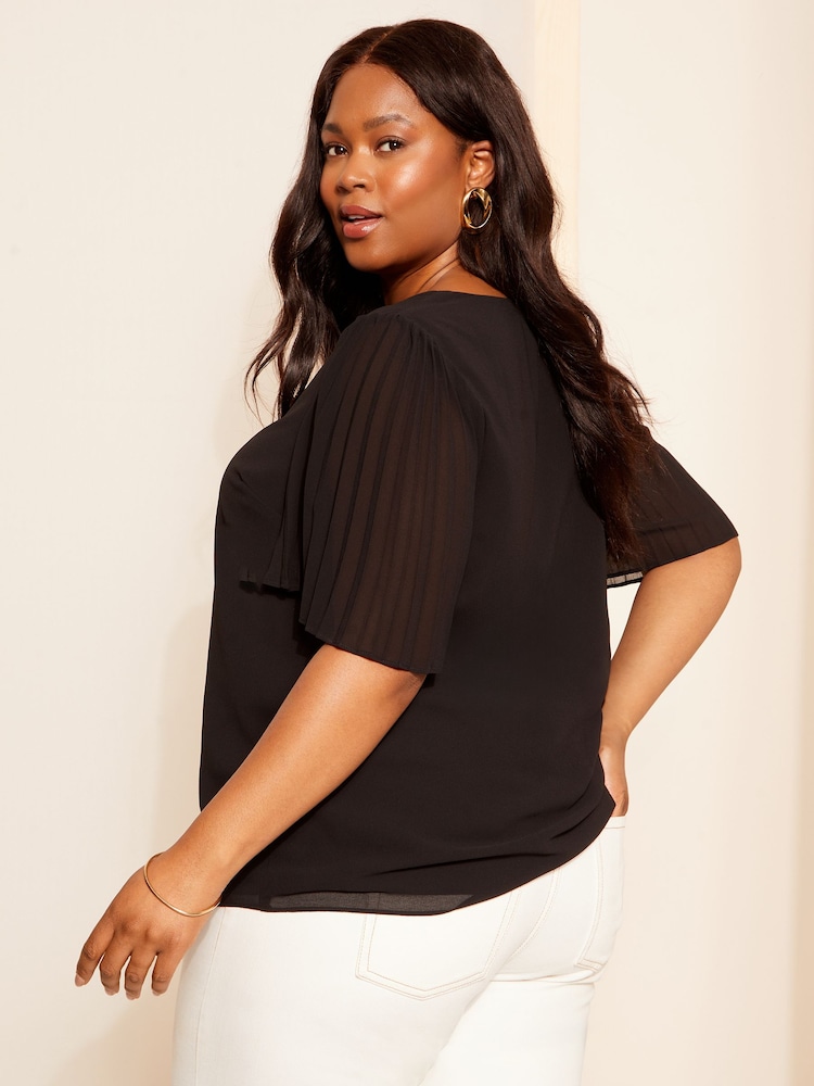 Curves Like These Black Short Sleeve Pleated Top - Image 4 of 4
