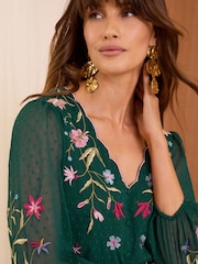 Темно-зеленый - V&A | Love & Roses Embroidered Scallop Neck Dobby Midi Dress - Image 2 of 4