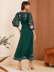Темно-зеленый - V&A | Love & Roses Embroidered Scallop Neck Dobby Midi Dress - Image 4 of 4