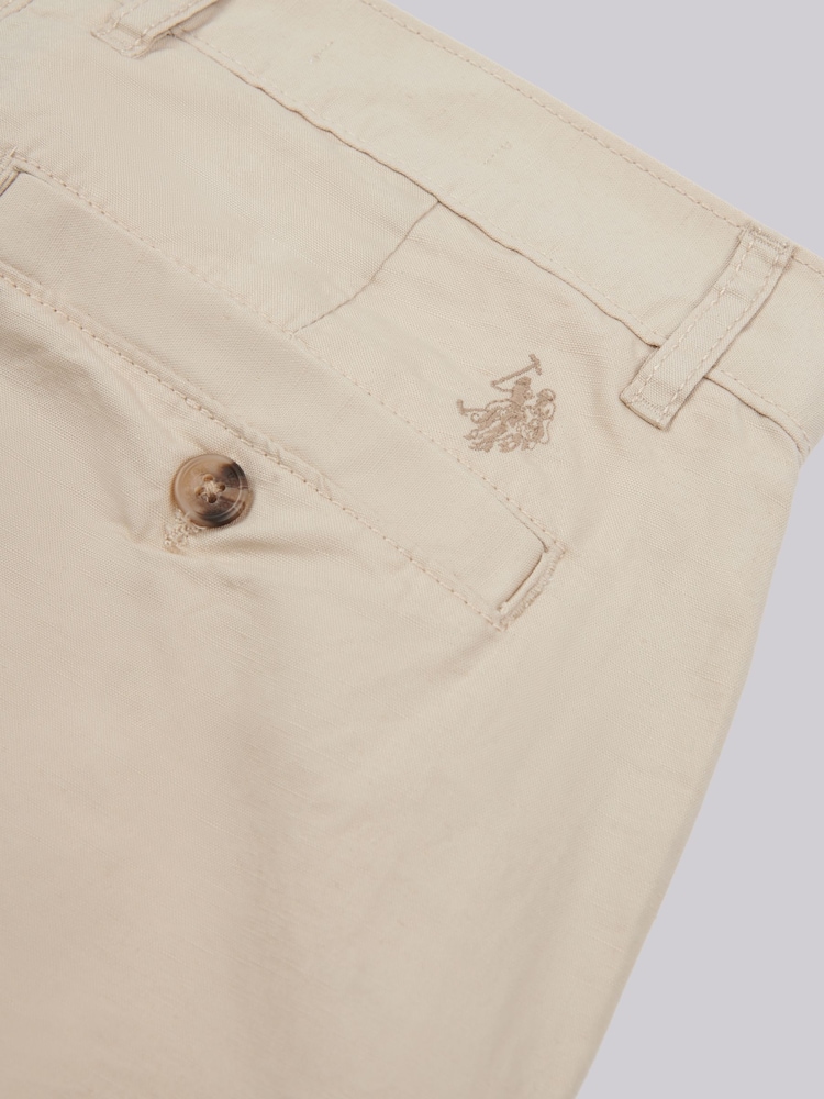 بني - شورت تشينو من مزيج الكتان للرجال من U.S. Polo Assn - صورة 9 من 9 بني - شورت تشينو من مزيج الكتان للرجال من U.S. Polo Assn - صورة 9 من 9