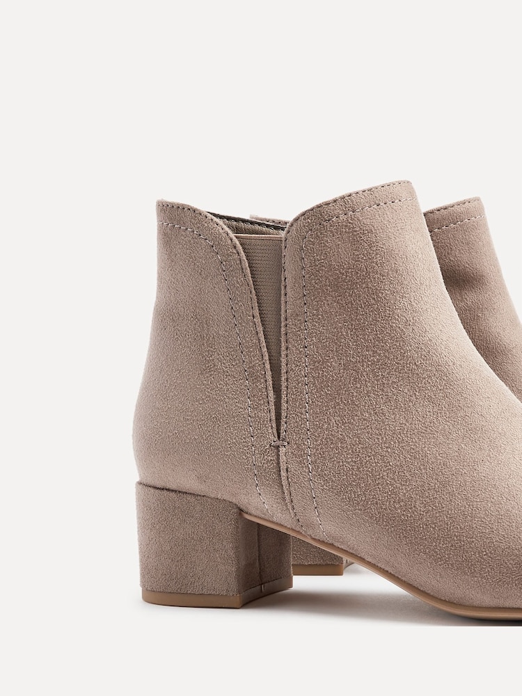 Linzi Nude Manor Low Block Heeled Ankle Boots - Image 6 of 6