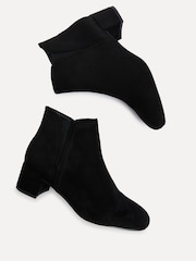 Linzi Black Manor Low Block Heeled Ankle Boots - Image 4 of 5