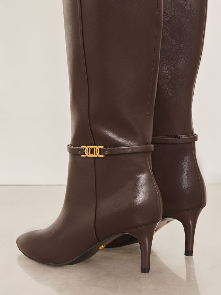 Schokoladenbraun - Lipsy Kniehohe Stiefel aus Kunstleder mit geradem Schaft - Bild 2 von 4 Schokoladenbraun - Lipsy Kniehohe Stiefel aus Kunstleder mit geradem Schaft - Bild 2 von 4