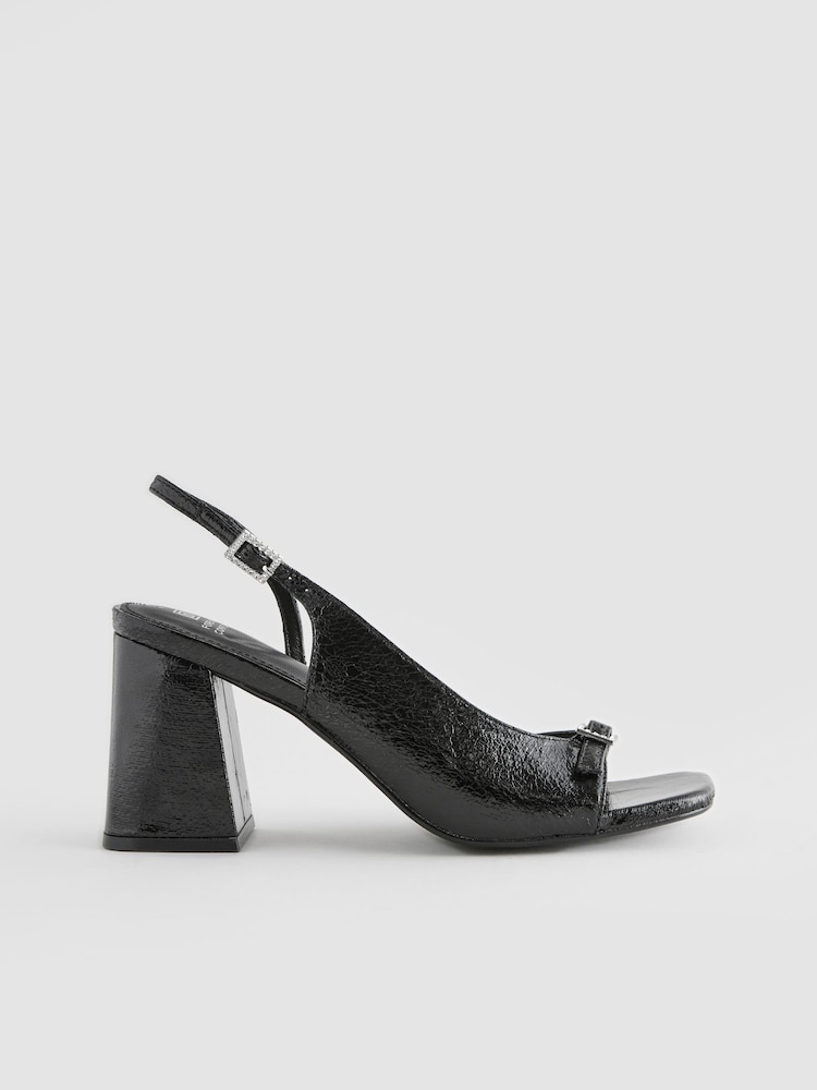 Noir - Forever Comfort® Square Toe Buckle Trim Block Slingback Sandals (Sandales à talon aiguille) - Image 4 of 7