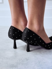 Black Forever Comfort® Jewel Corsage Point Toe Heels - Image 4 of 11