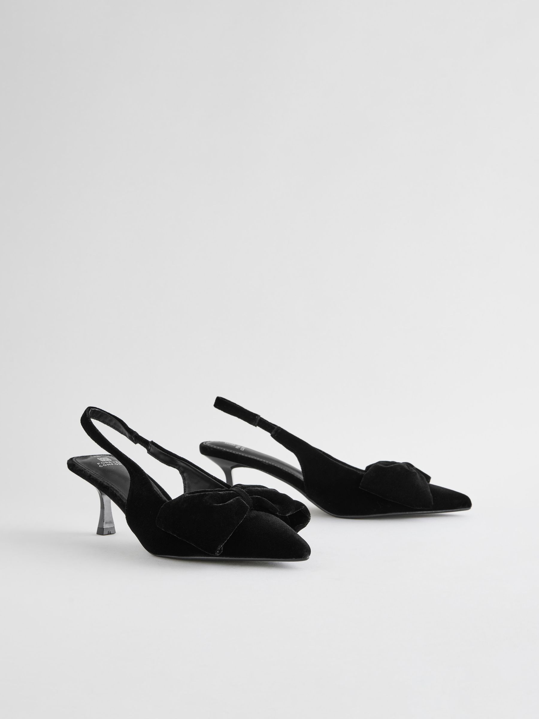 Swankiss（スワンキス）の「EV quilt bijou heels（パンプス