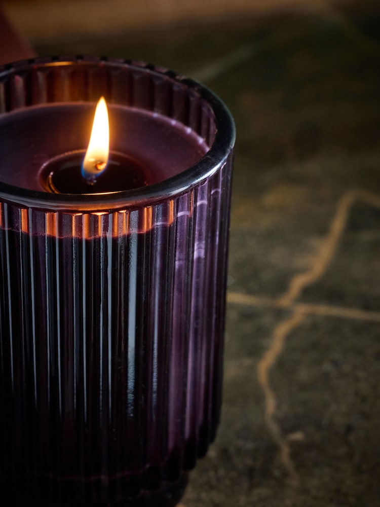 Black Cardamom and Vetiver Scented Candle - Image 2 of 4