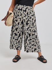 Simply Be Simply Be Ditsy Floral Print Plissé Culottes - Bild 3 von 5