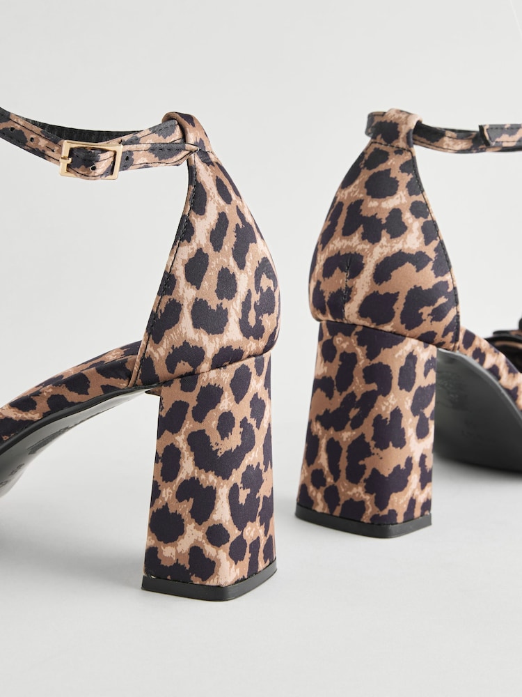 Animal Forever Comfort® Block Corsage Sandals - Image 3 of 5
