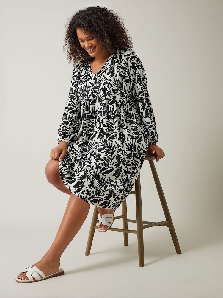 Evans Floral Crinkle Midi White Dress - Image 2 of 6