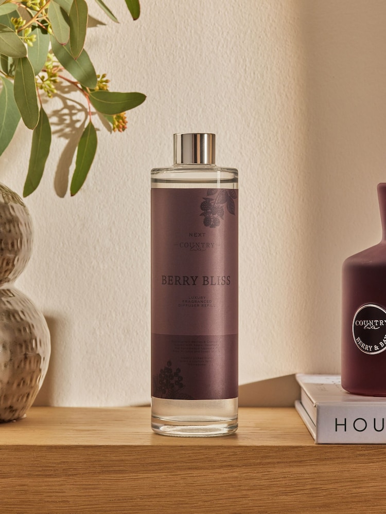 Country Luxe Berry and Bay 200ml Luxury Fragranced Reed Diffuser Refill - Image 1 of 3