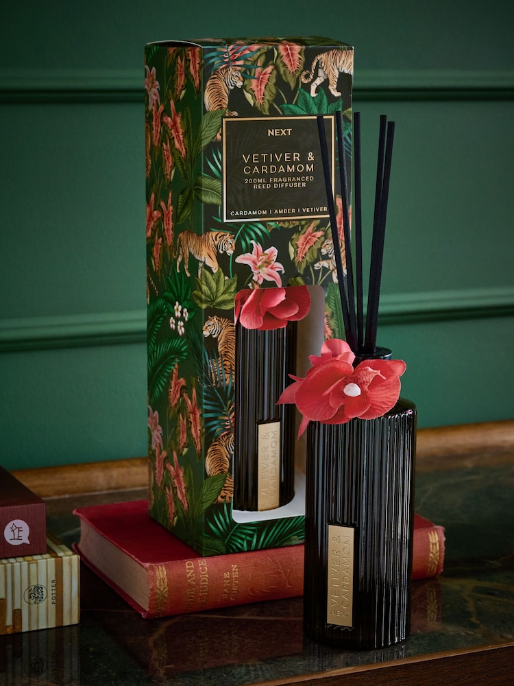 Cardamom and Vetiver 200ml Fragranced Reed Diffuser - Image 1 of 3