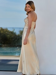 Sosandar Gold Petite Metallic Plisse Twist Front Maxi Dress - Image 2 of 5