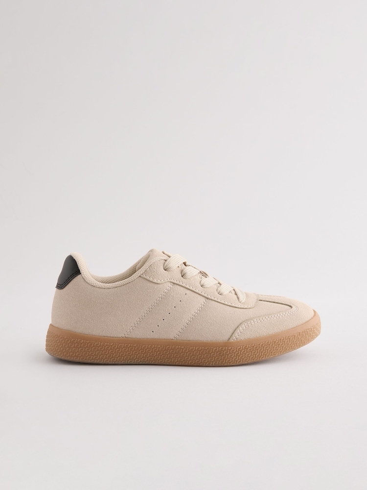 Neutrale Farbe - Sportschuhe mit Schnürung - Bild 2 von 5 Neutrale Farbe - Sportschuhe mit Schnürung - Bild 2 von 5