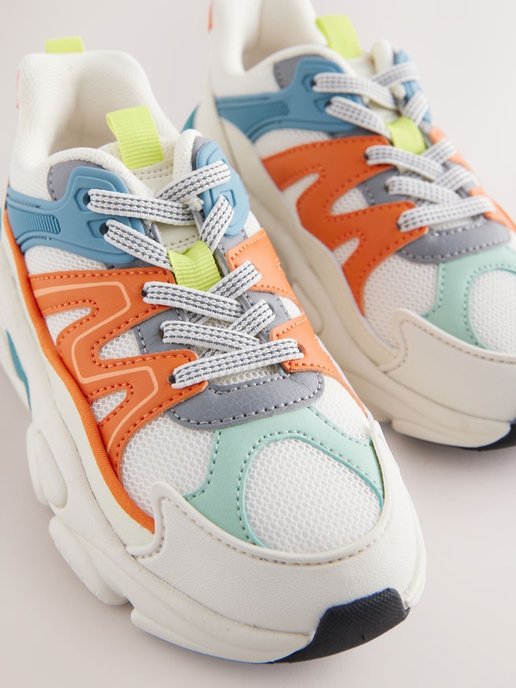 Weiß/Farbblockdesign - Elastischer Sportschuh mit Schnürung - Bild 5 von 5 Weiß/Farbblockdesign - Elastischer Sportschuh mit Schnürung - Bild 5 von 5