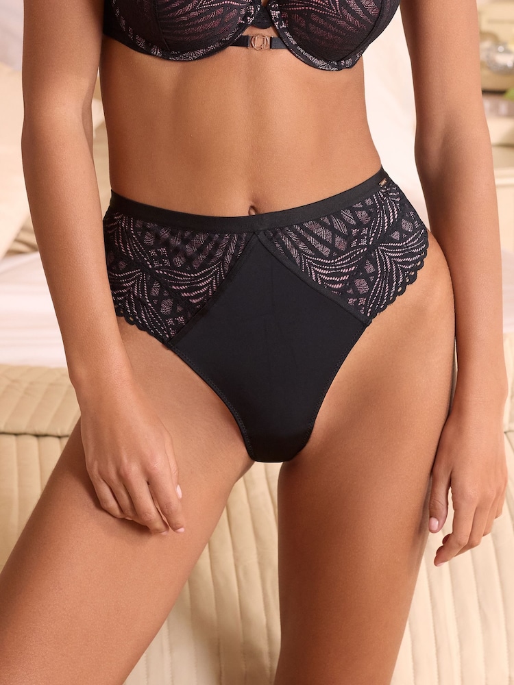 String Lipsy en dentelle géométrique - Image 1 of 7