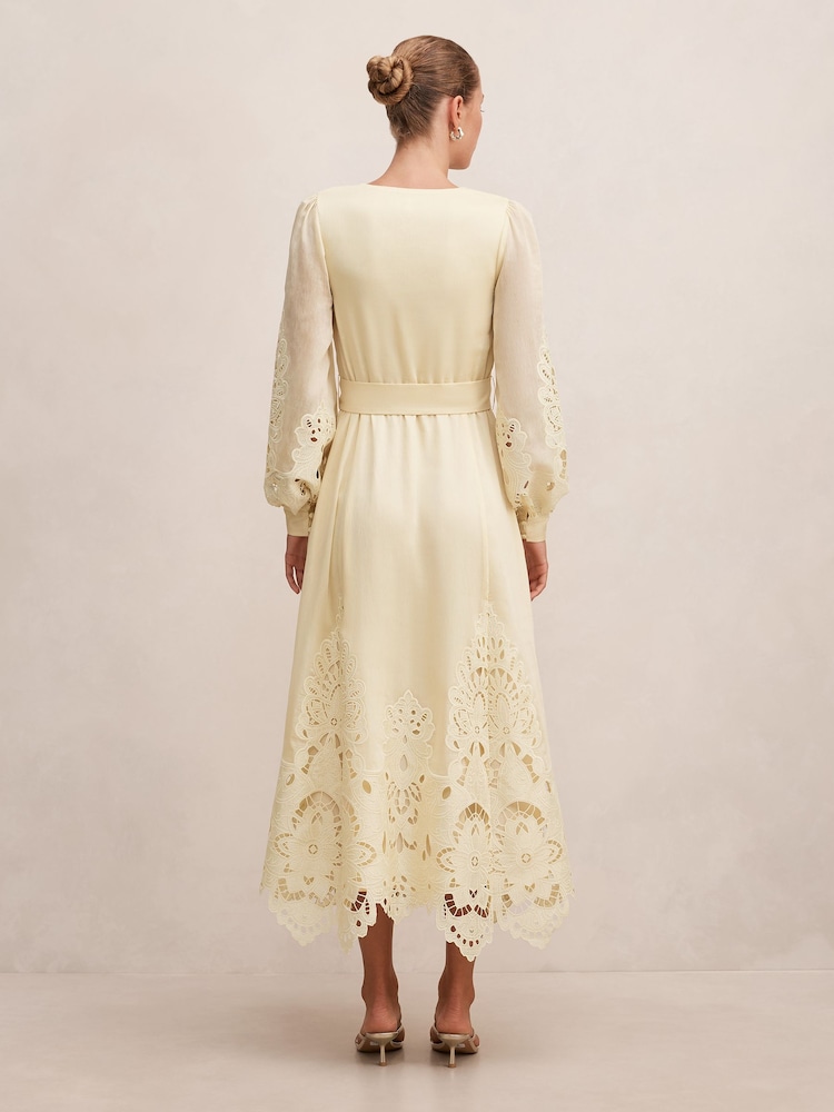 Forever New Yellow Ashlee Long Sleeves Maxi Dress Contains Linen - Image 2 of 4 Forever New Yellow Ashlee Long Sleeves Maxi Dress Contains Linen - Image 2 of 4