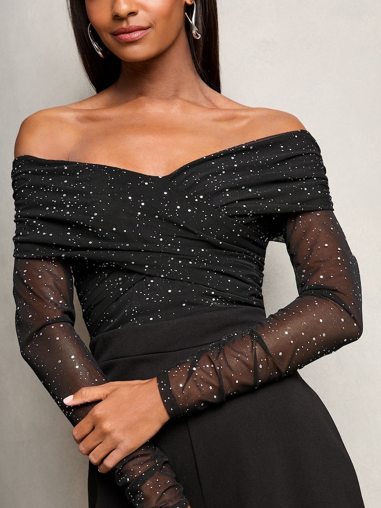 Lipsy Bardot Jumpsuit aus glitzerndem Netzstoff - Bild 2 von 4 Lipsy Bardot Jumpsuit aus glitzerndem Netzstoff - Bild 2 von 4