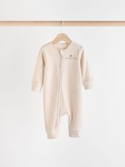Diseño con eslogan en tono neutro - Pack de 3 pijamas tipo pelele de algodón 100 % con cremallera bilateral y diseño sin calcetín para bebé (0 meses - 3 años) - Imagen 3 de 12