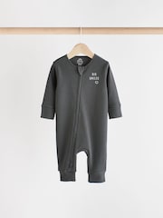 Diseño con eslogan en tono neutro - Pack de 3 pijamas tipo pelele de algodón 100 % con cremallera bilateral y diseño sin calcetín para bebé (0 meses - 3 años) - Imagen 6 de 12