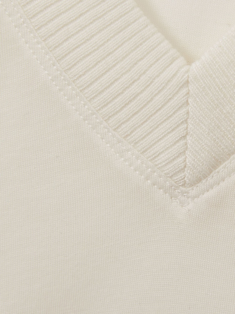 Reiss Cream Evelyn Lyocell-Wool Marled V-Neck Top - Image 7 of 7