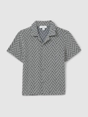 Reiss Navy Jono 3-9 yrs Zig-Zag Cuban Collar Shirt - Image 2 of 4