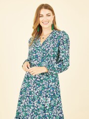 Yumi Green Daisy Print Wrap Midi Dress With Long Sleeves - Image 4 of 5