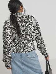 Simply Be Black Mono Print Tie Front Shirt - Image 2 of 4