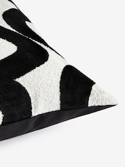 Black/White 43 x 43cm 100% Cotton Ula Wiggle Cushion - Image 5 of 5