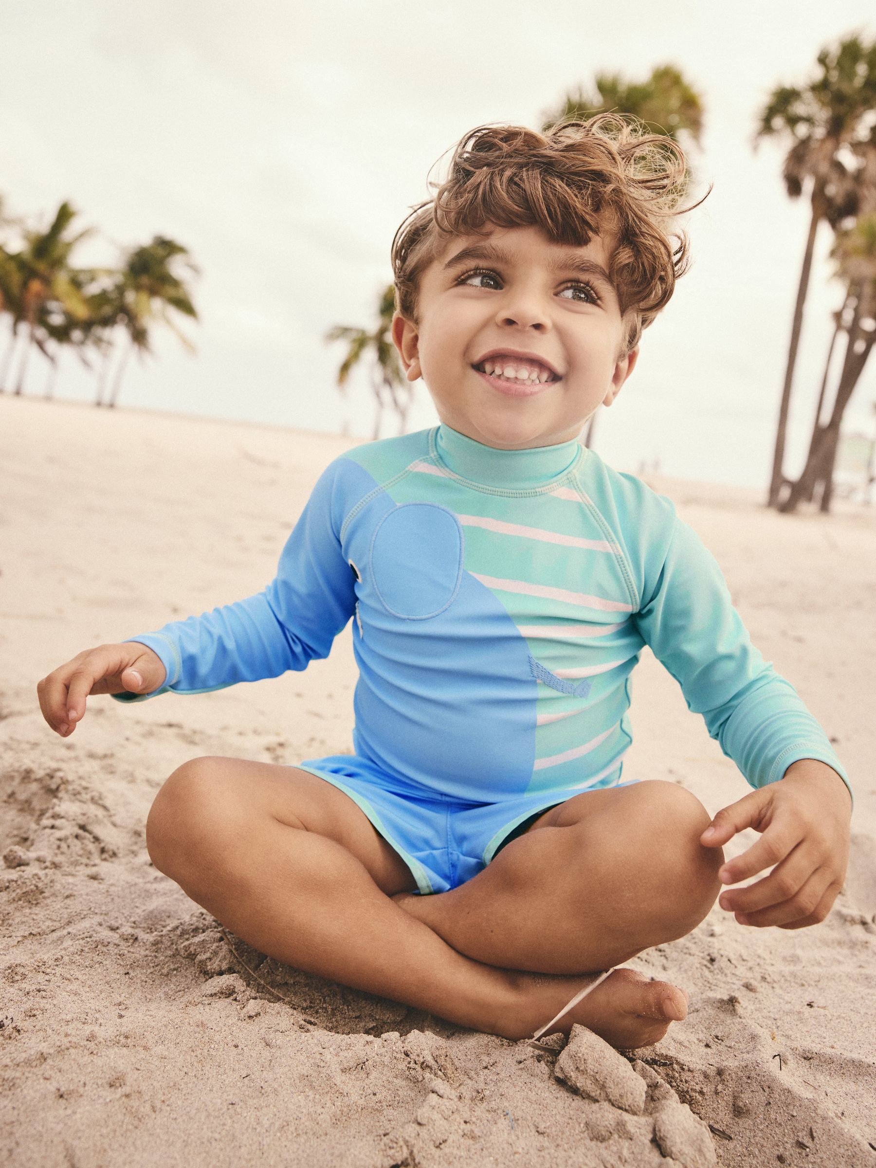 Next：日本 ミントグリーン ゾウ柄 - ラッシュガード & ショートパンツ