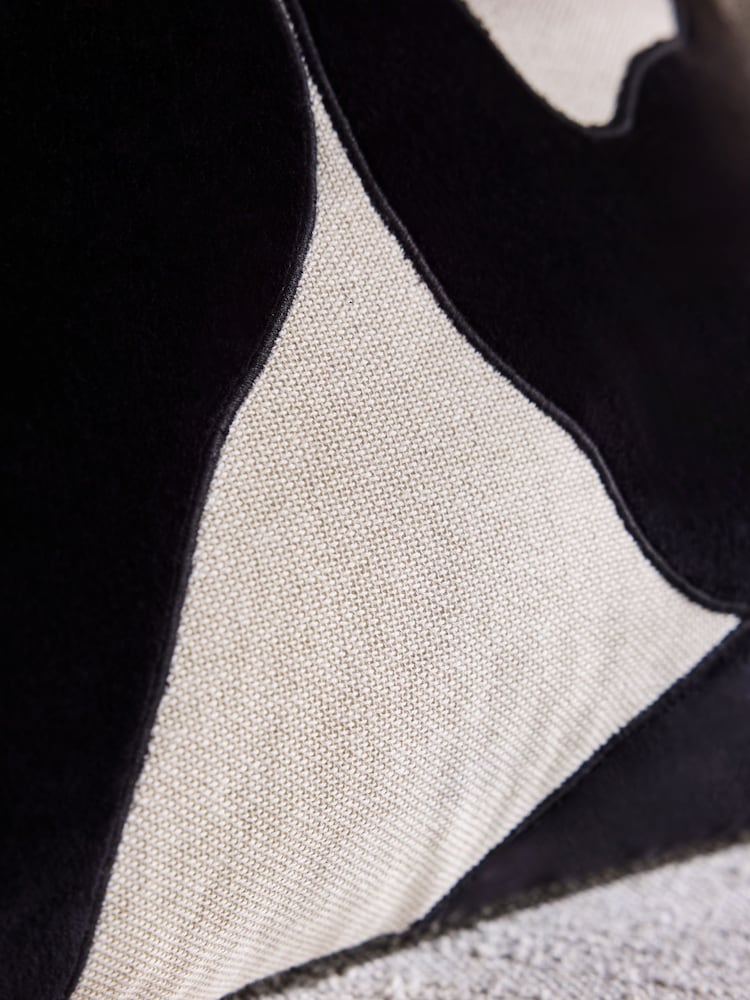 Kissen mit abstraktem Design - Bild 6 von 6