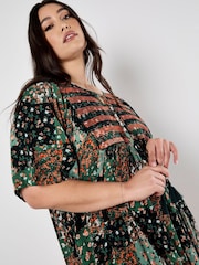 Apricot Green Floral Embroidered Detail Dress - Image 7 of 8