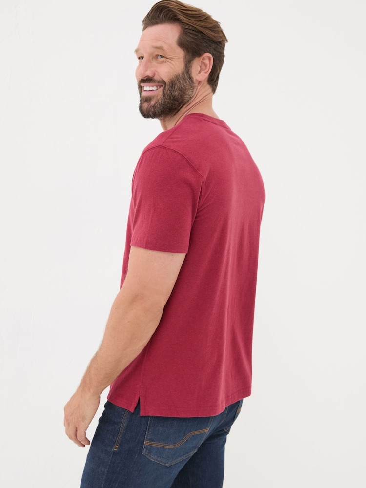 Rot - FatFace 100% Cotton Organic Crew T-Shirt - Bild 2 von 5 Rot - FatFace 100% Cotton Organic Crew T-Shirt - Bild 2 von 5