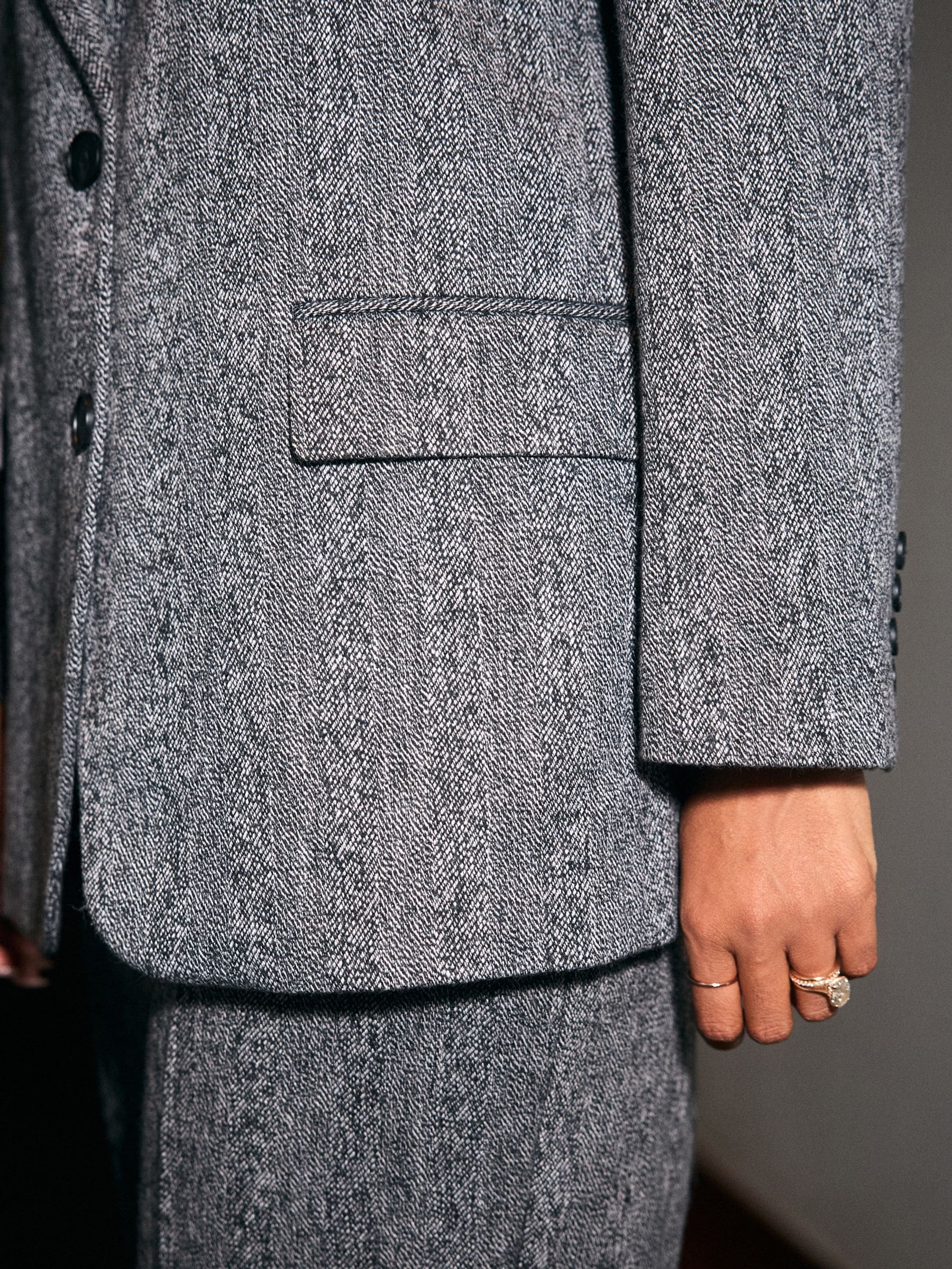 Buy Black/White Premium Herringbone Wool Rich Barrel Buy Black/White Premium Herringbone Wool Rich Barrel