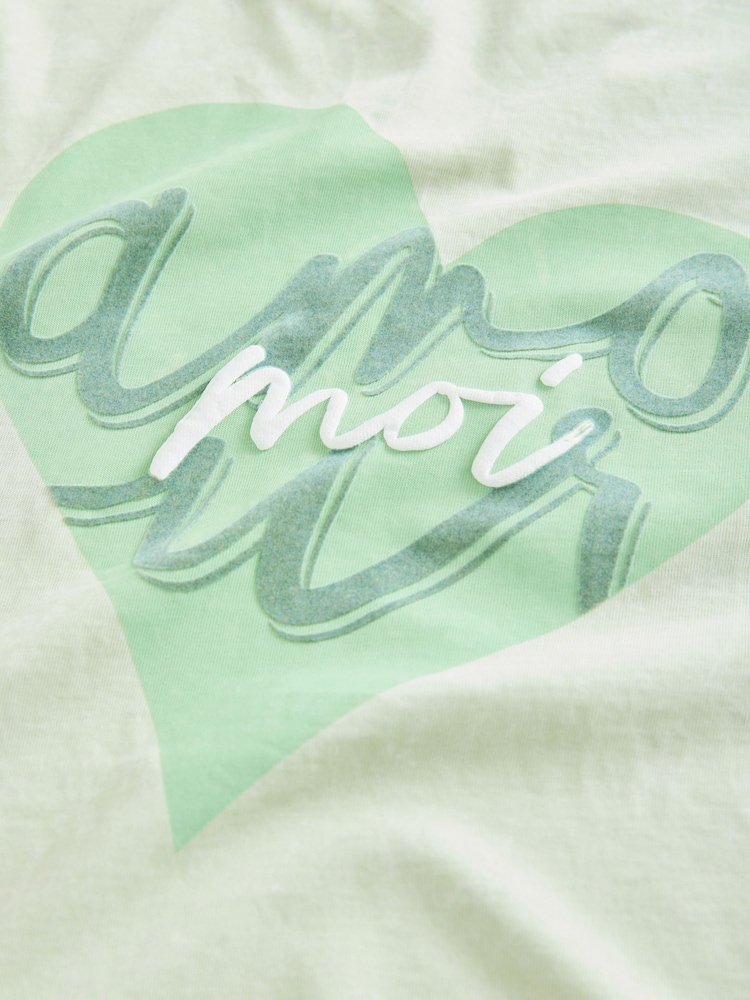 Grün - Amour Moi Love – T-Shirt mit verwaschener Herz-Grafik - Bild 9 von 9 Grün - Amour Moi Love – T-Shirt mit verwaschener Herz-Grafik - Bild 9 von 9