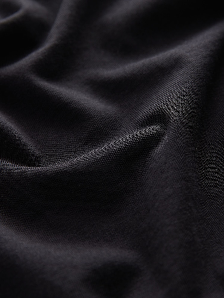 Black 100% Cotton Merry Christmas T-Shirt - Image 8 of 8