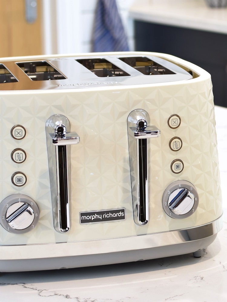 Morphy Richards Cream Vector 4 Slice Toaster - Image 1 of 4 Morphy Richards Cream Vector 4 Slice Toaster - Image 1 of 4