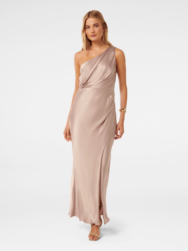 Forever New Emily One-Shoulder-Maxikleid in Petite - Bild 1 von 4 Forever New Emily One-Shoulder-Maxikleid in Petite - Bild 1 von 4