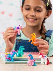 My Little Pony 40th Anniversary Collector Pack - Image 3 of 5