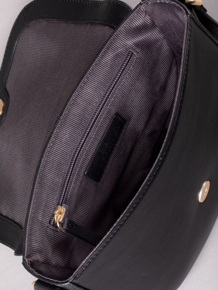 Lakeland Leather Black Tarnbeck Leather Saddle Bag - Image 7 of 7