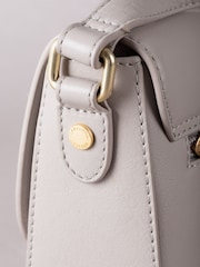 Lakeland Leather Grey Tarnbeck Leather Saddle Bag - Image 5 of 8