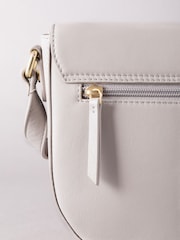 Lakeland Leather Grey Tarnbeck Leather Saddle Bag - Image 6 of 8