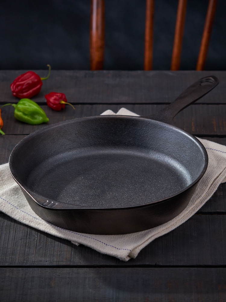 Stellar Black 25cm Cast Iron Skillet - Image 1 of 5