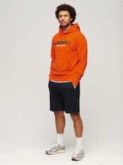 Sudadera deportiva con capucha de corte ancho con logo en color crema de Superdry - Imagen 3 de 6