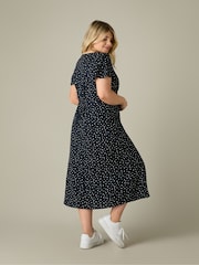 Live Unlimited Black Curve Spot Print Midi Tea Dress - Image 4 of 5